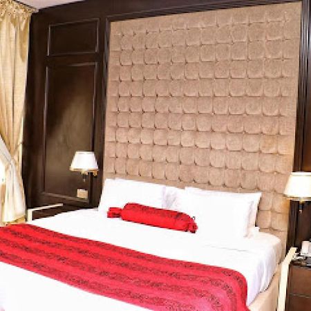 Room In Lodge - Best Western Plus-Ibadan Dış mekan fotoğraf