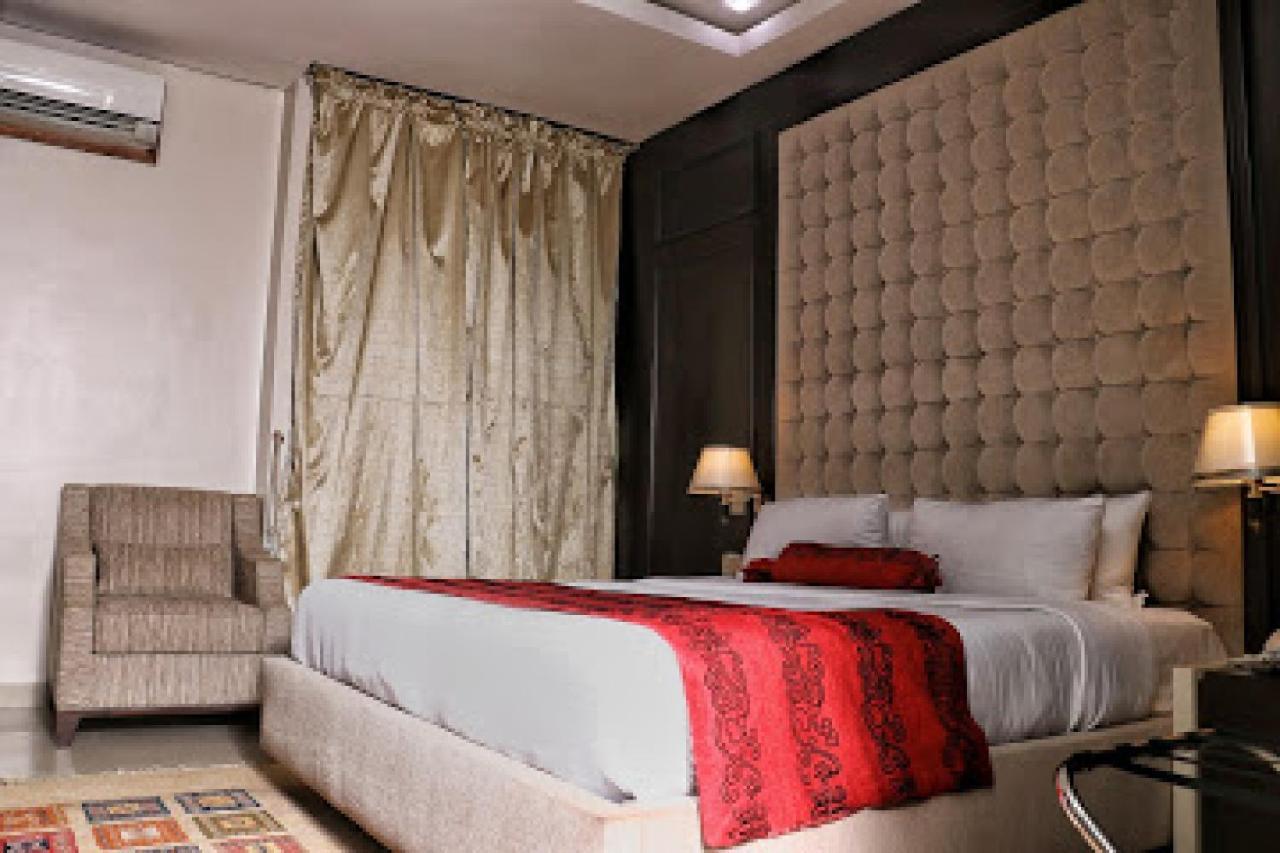 Room In Lodge - Best Western Plus-Ibadan Dış mekan fotoğraf